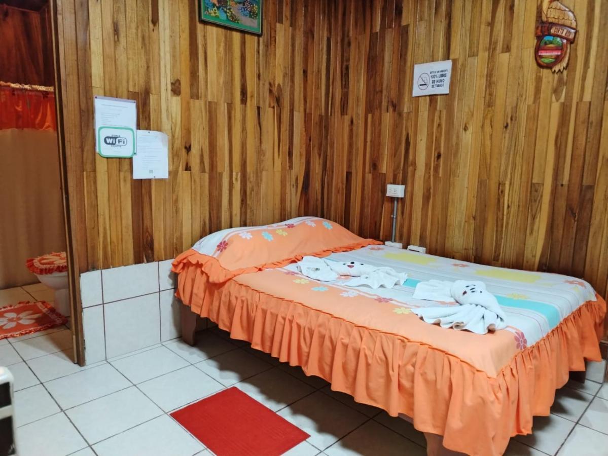 الجبل الأخضر Pension Y Cabinas Colibri B&B Costa Rica المظهر الخارجي الصورة
